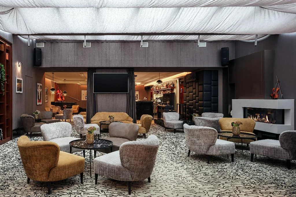 Bar, Kings Court, Prague