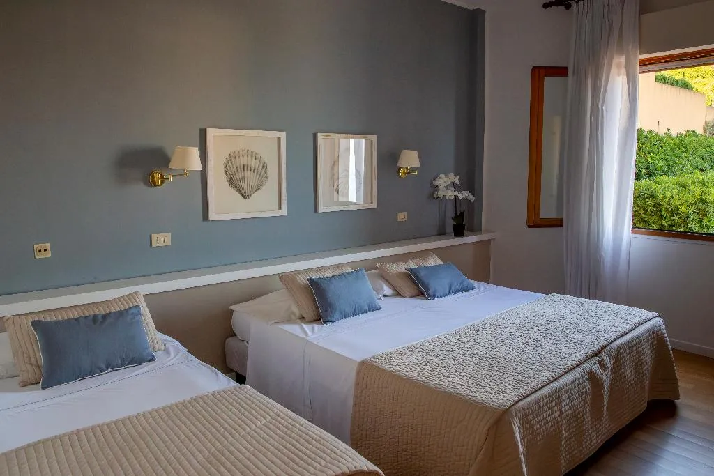 TRIPLE STANDARD Room, Punta Nord-Est, Palermo