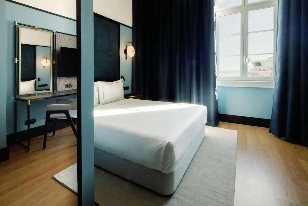 Room, The Editory Riverside Santa Apolonia Hotel, Lisbon