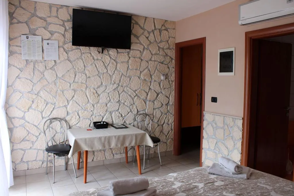 Room, Pansion Dalmacija, Split