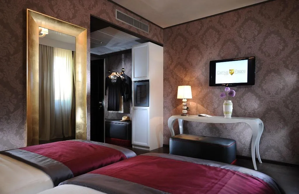 DOUBLE STANDARD Room, Carnival Palace, Venice