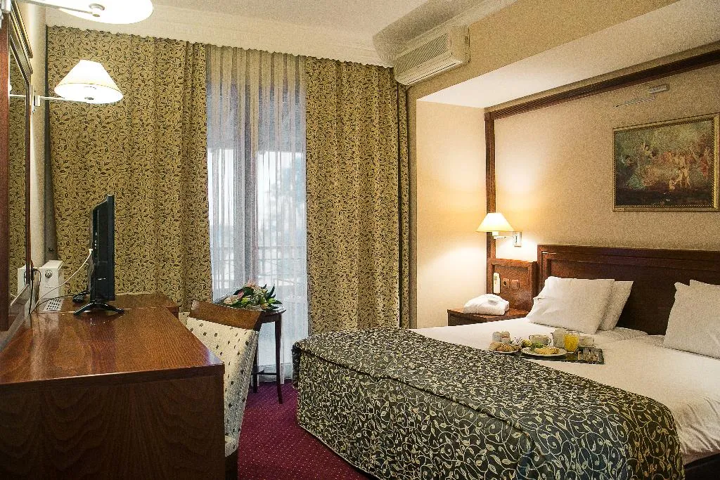 Double or Twin WITH BALCONY Room, Avalon Airport Hotel Thessaloniki, Halkidiki