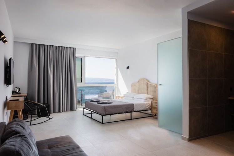 Areti, Crete
