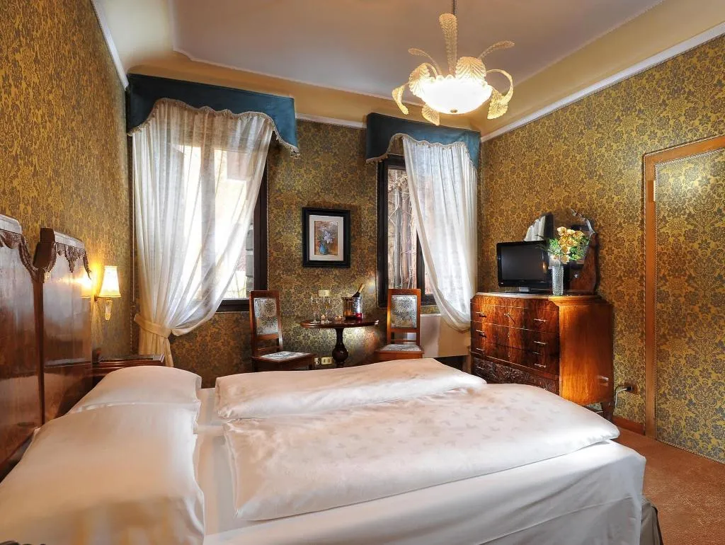 Room, Hotel Flora, Venice