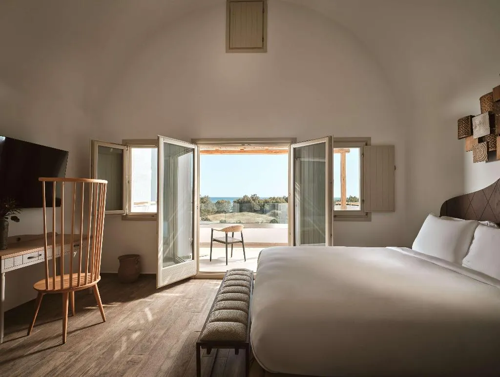 SUITE DUPLEX Room, Sea Breeze Santorini Beach Resort, Curio Collectio, Santorini