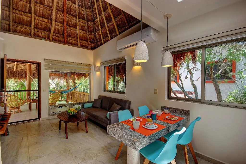 BUNGALOW GARDEN VIEW Room, Riviera Maya Suites, Playa Del Carmen