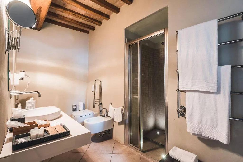 Room, Nikis Resort, Umbria
