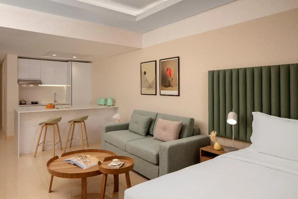 STUDIO STANDARD Room, Staybridge Suites Dubai Internet City, Dubai
