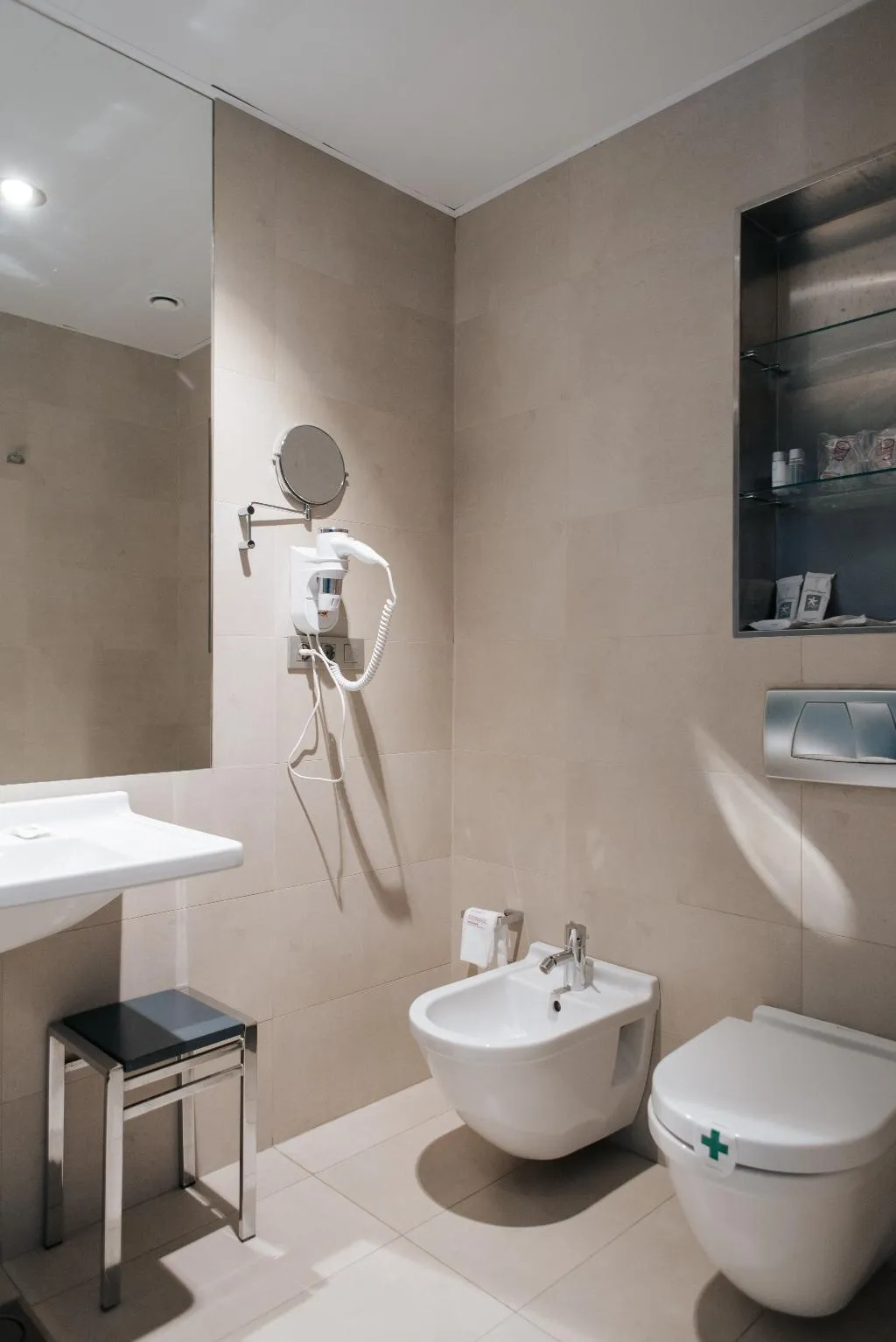 DOUBLE STANDARD Room, Neptuno, Valencia