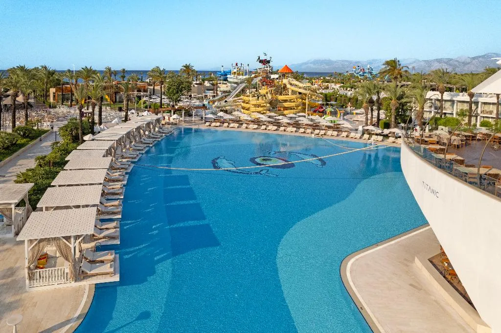 Pool, Titanic Deluxe Lara, Antalya