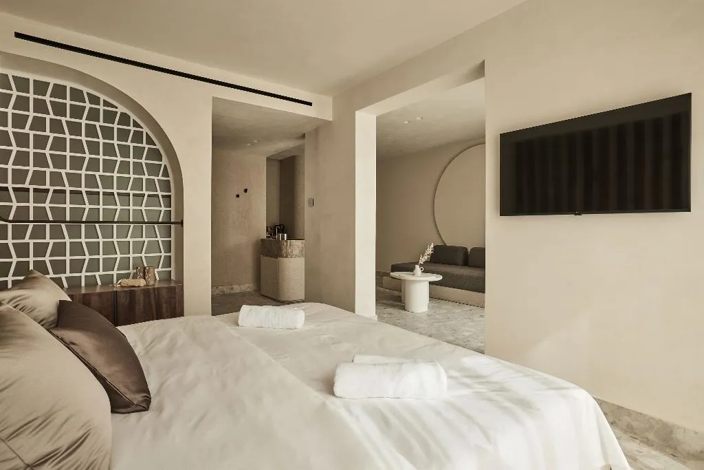 SUITE WITH PRIVATE POOL Room, Uzenie All Suites Boutique Resort, Crete