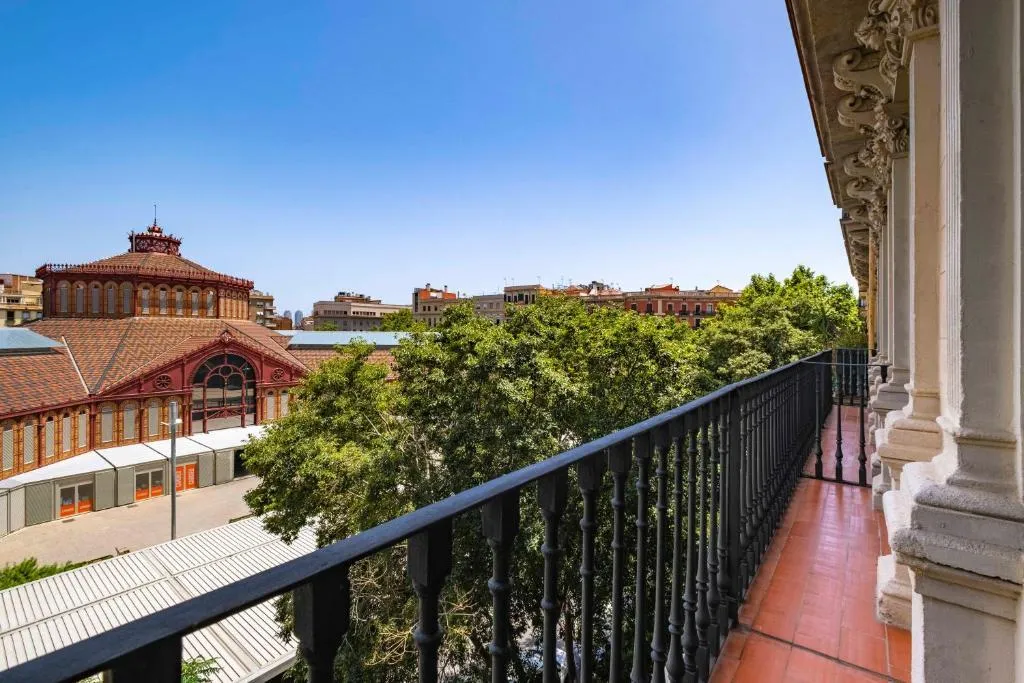 APARTMENT ONE BEDROOM Room, Aspasios Market Balconies, Barcelona