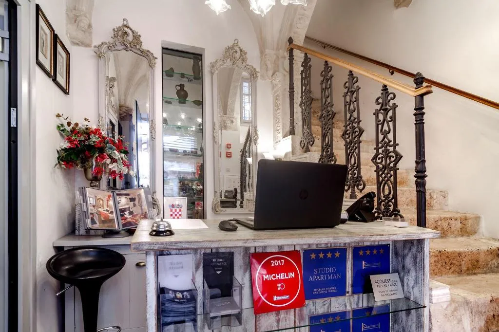 Lobby, Prijeko Palace, Dubrovnik