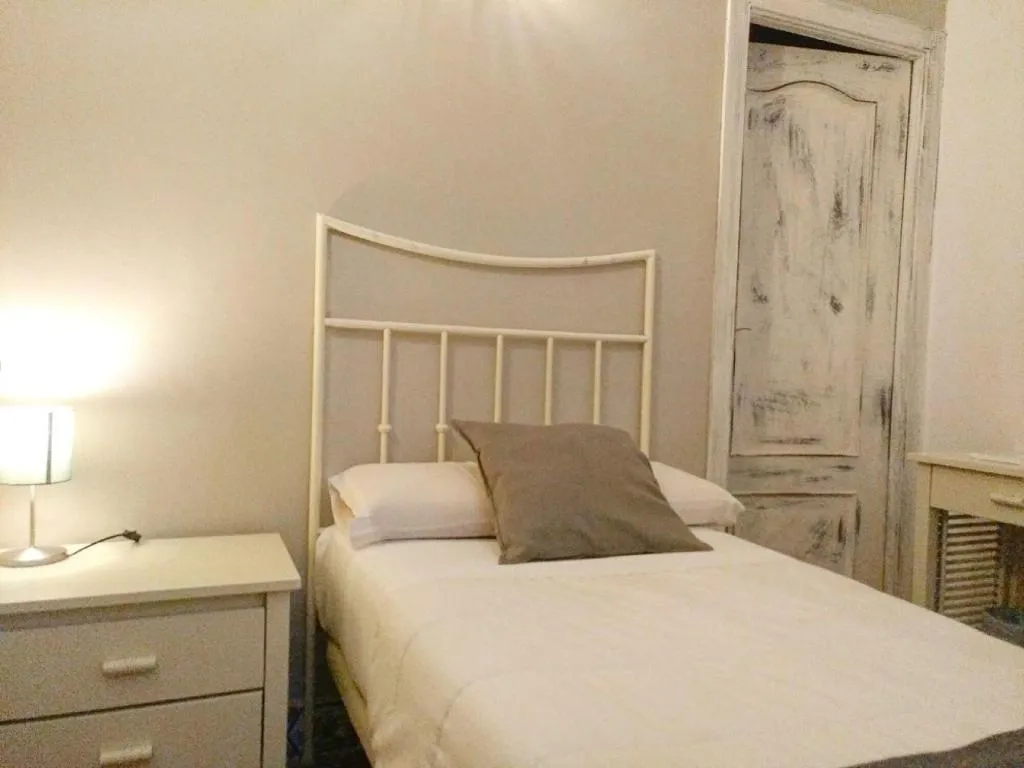 Room, CSE Casa Catedral, Seville