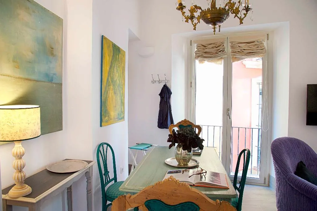 APARTMENT DELUXE Room, Overland Suites Catedral Luxury Apartments, Seville