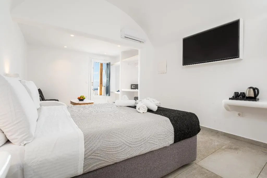 SUITE ONE BEDROOM Room, Amaze Suites, Santorini