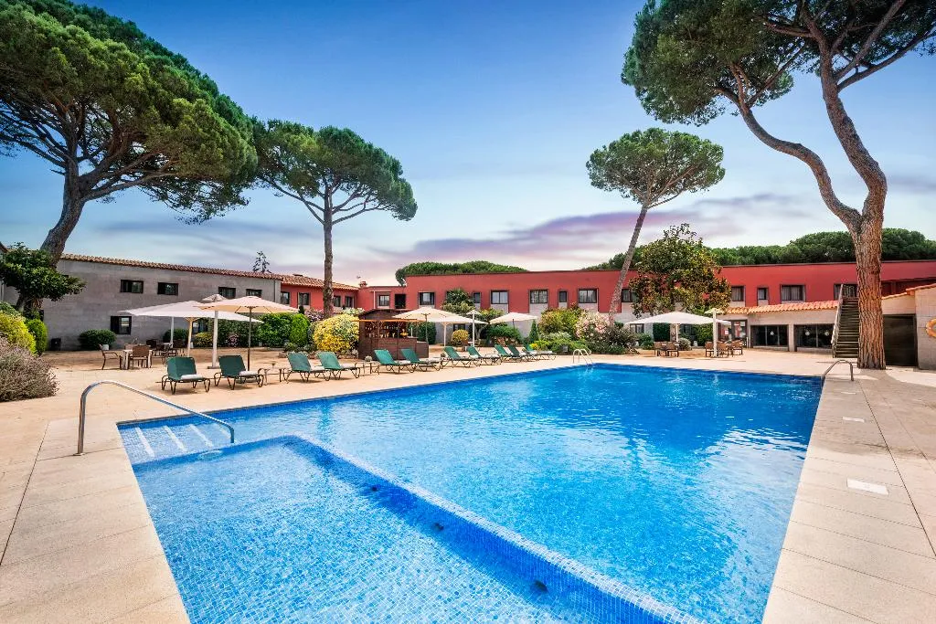 Pool, Salles Hotel Aeroport de Girona, Costa Brava