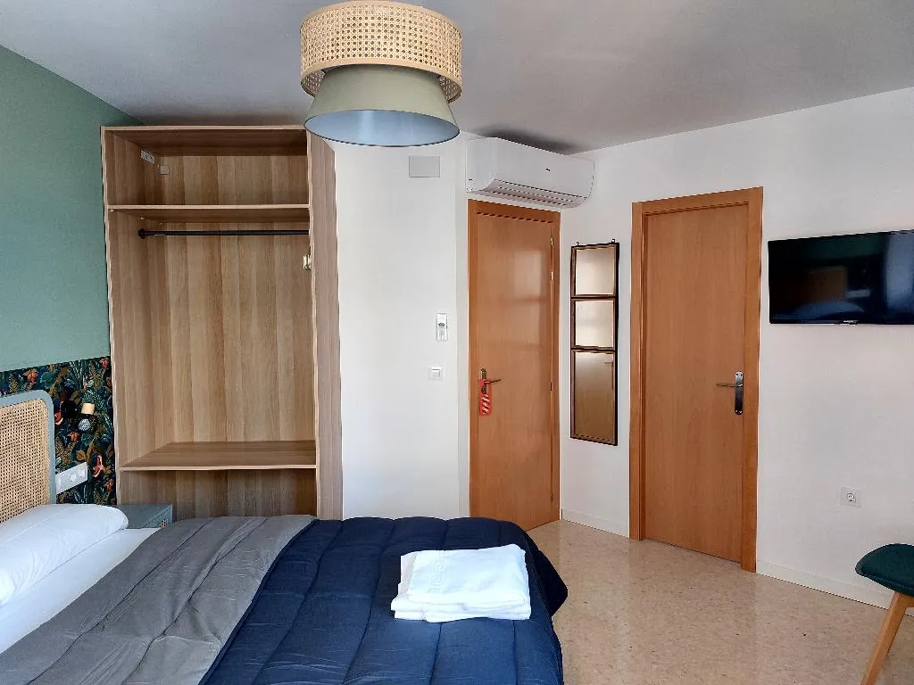 TRIPLE DELUXE Room, Habitaciones Barra89, Valencia