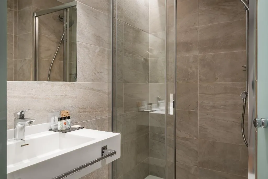 DOUBLE SINGLE USE INNER Room, Arya Stadium Hotel, Barcelona