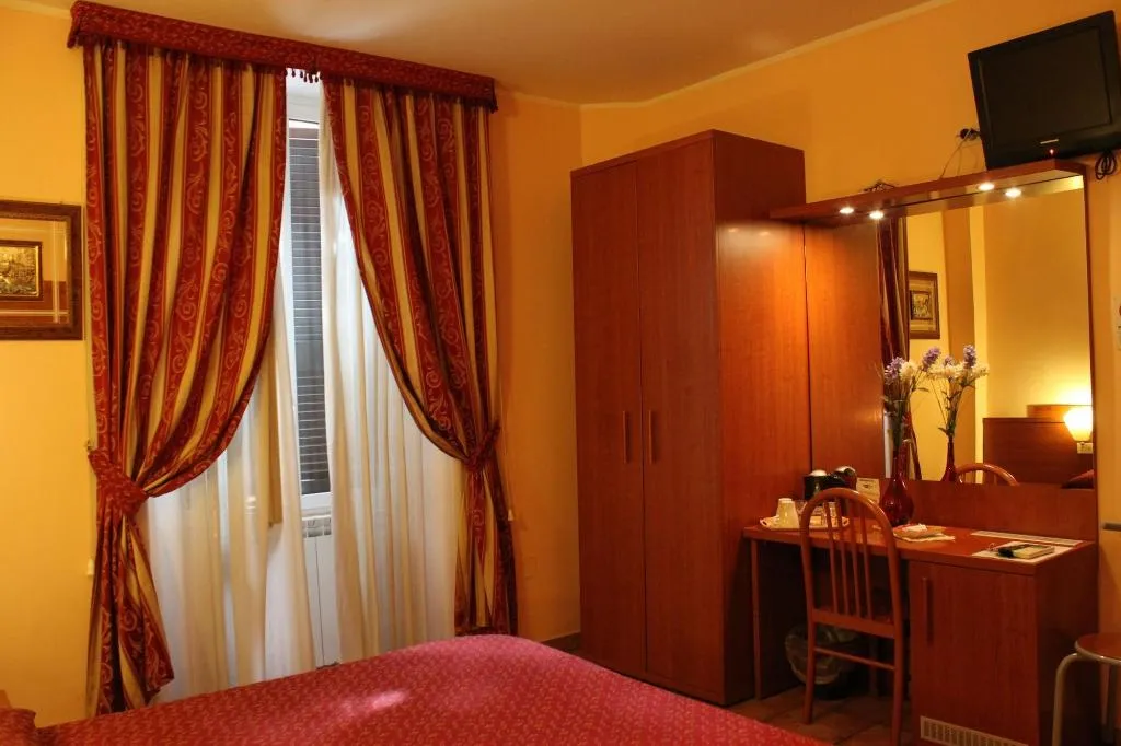 Room, B&B Millyhouse, Naples