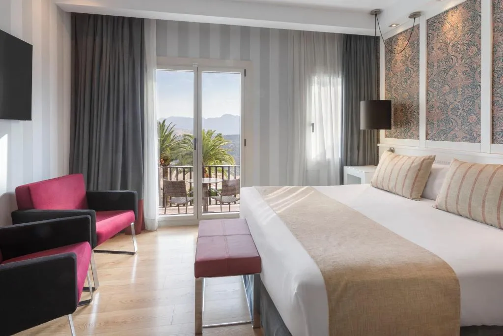 DOUBLE SUPERIOR Room, Catalonia Reina Victoria Hotel, Costa Del Sol