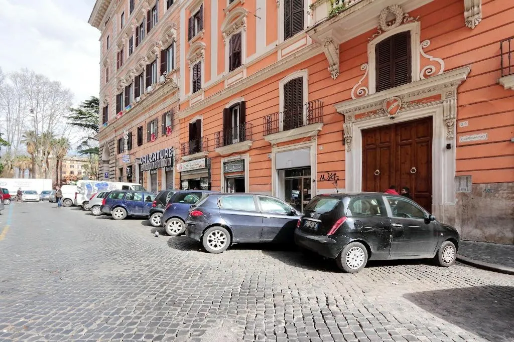 General view, Lucky Domus, Naples