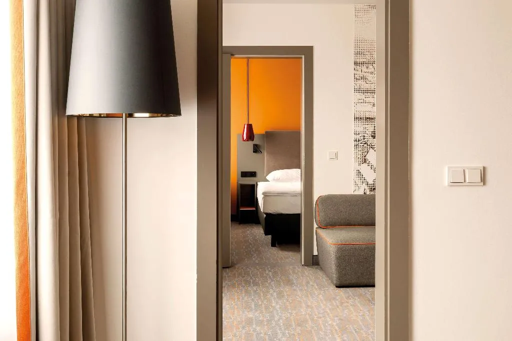 JUNIOR SUITE STANDARD Room, Vienna House Easy by Wyndham Cracow, Krakow