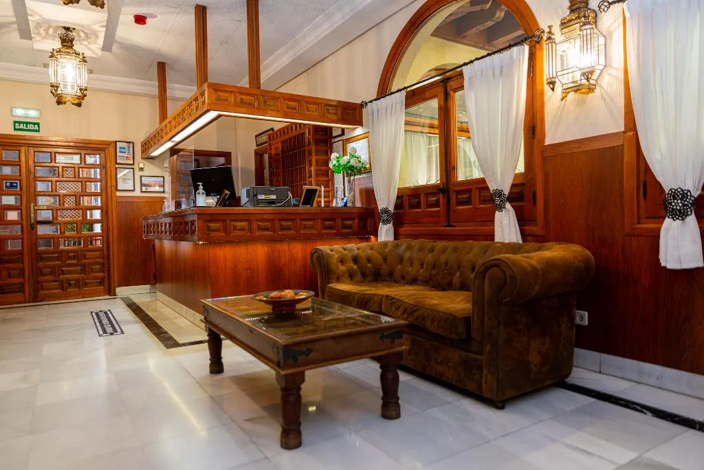 Lobby, Santa Isabel, Madrid