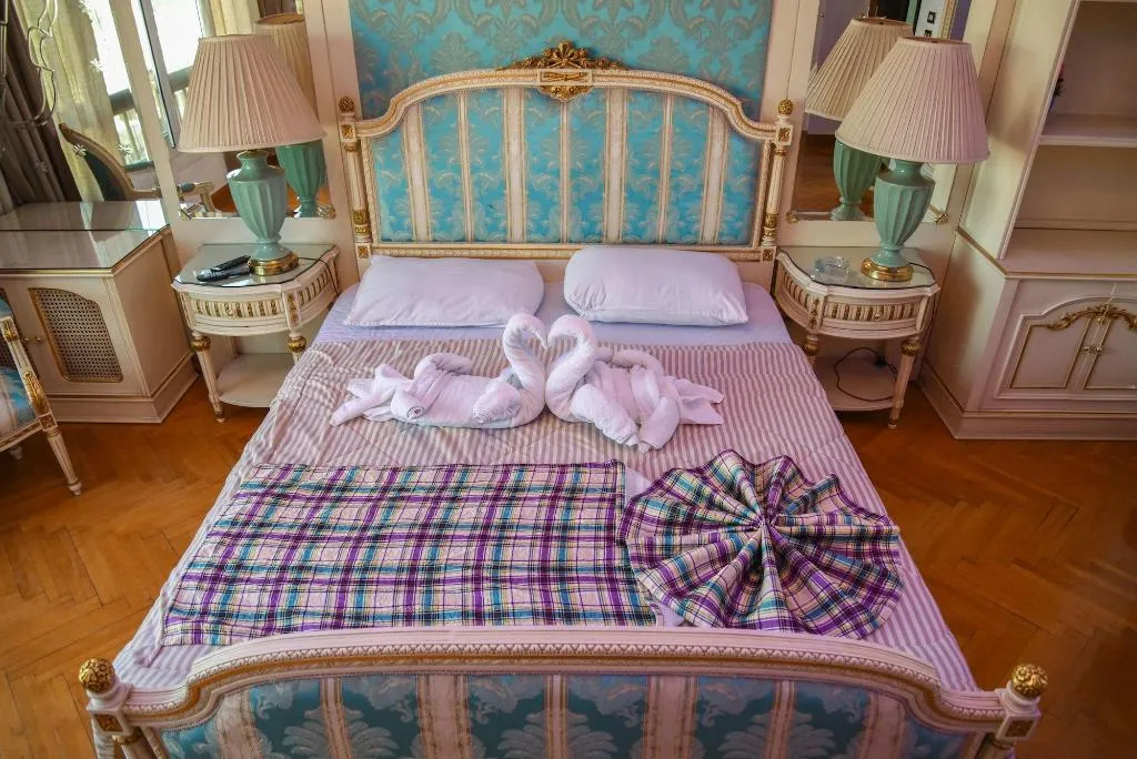 Room, Nile Sky Hotel and Suites, Cairo