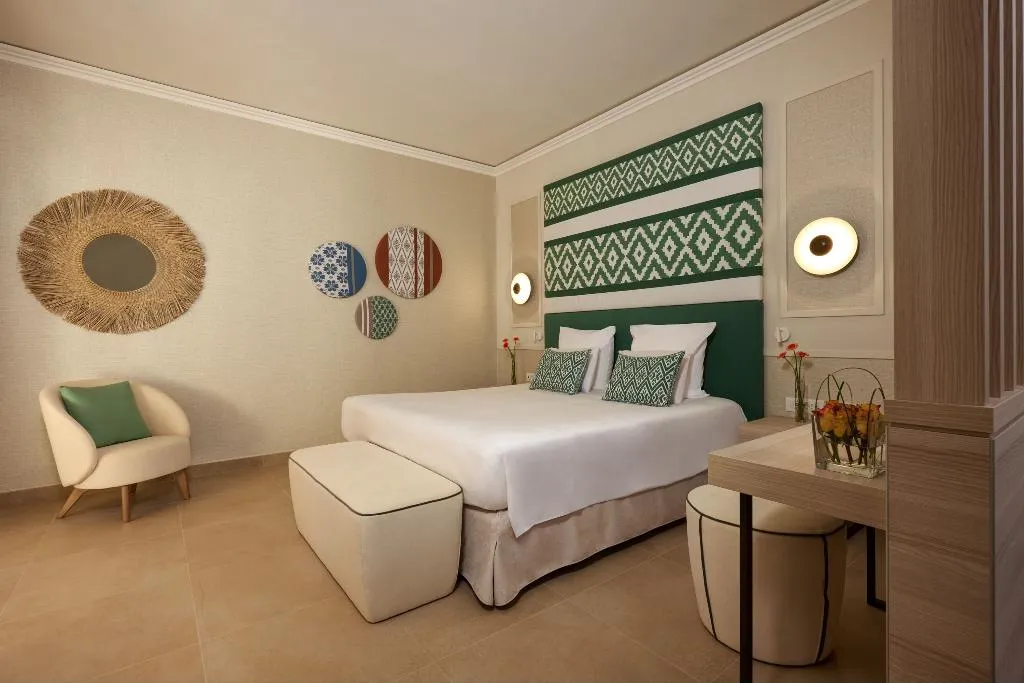 DOUBLE DELUXE BAY VIEW Room, Almar Timi Ama Resort & Spa, Cagliari