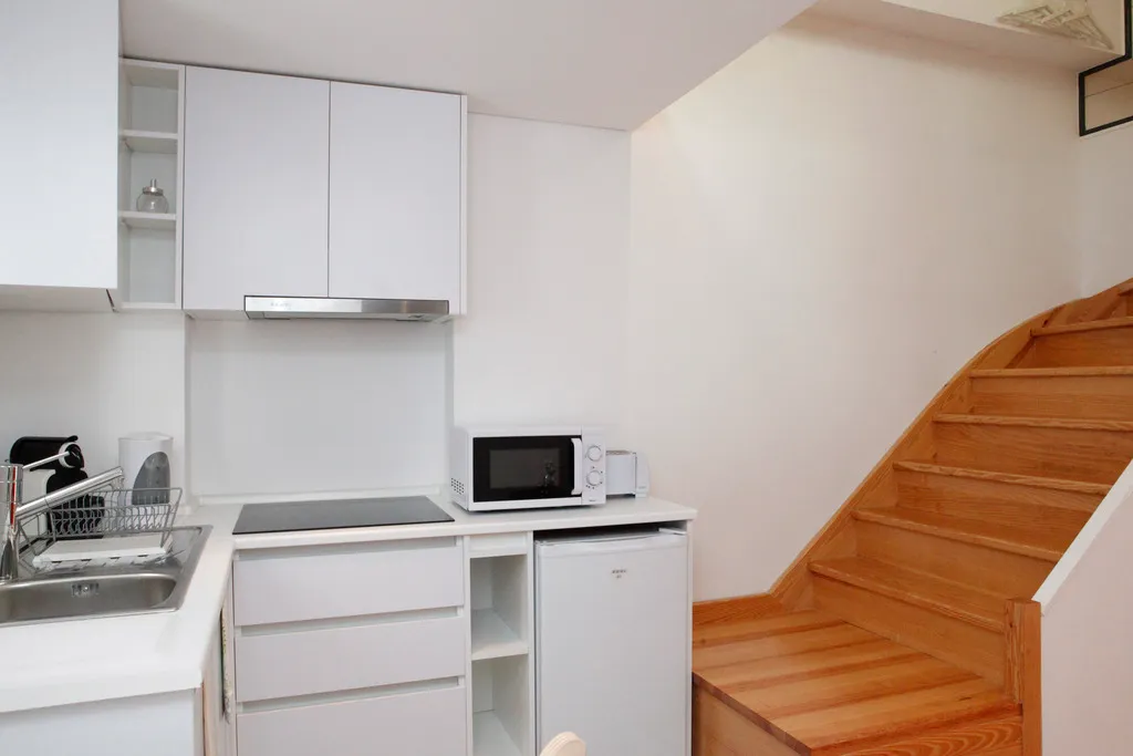 APARTMENT STANDARD Room, Alfama Yellow House, Lisbon