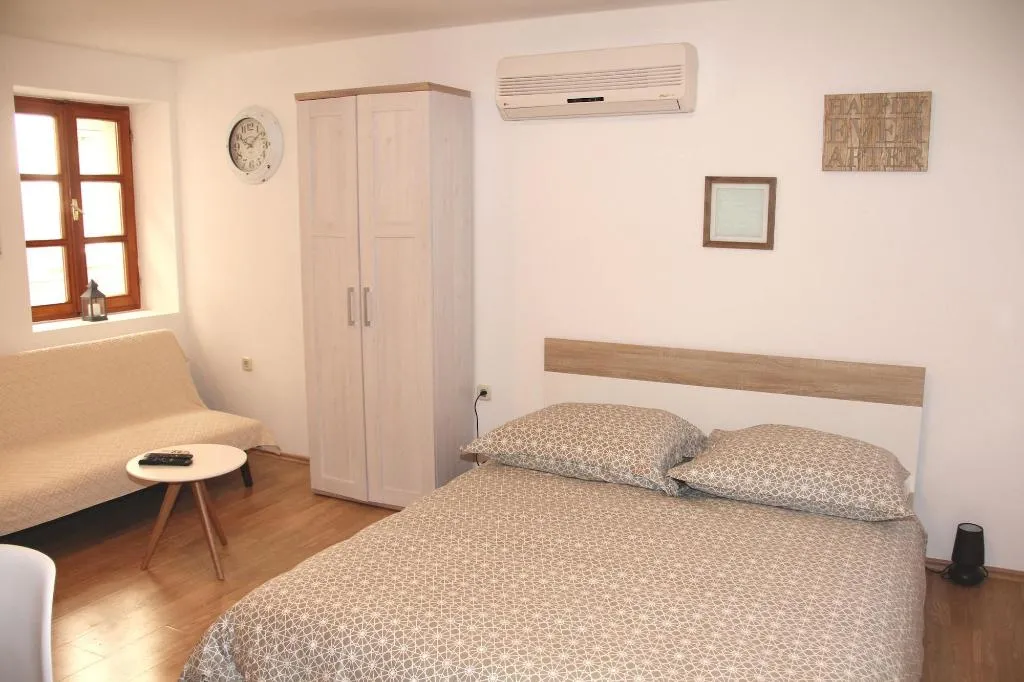 Room, Old Theatre Rooms And Apartments, Split