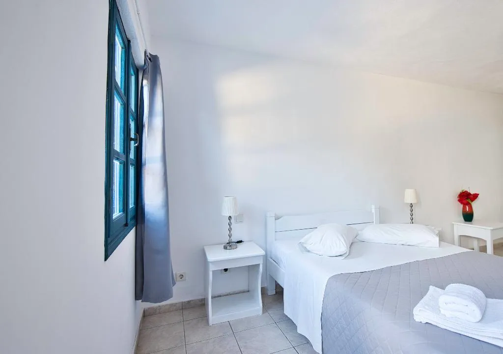 Double or Twin POOL VIEW Room, Caldera View Resort-Adults only, Santorini