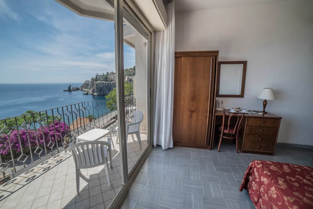 Double or Twin SEA VIEW Room, Hotel Isola Bella, Taormina