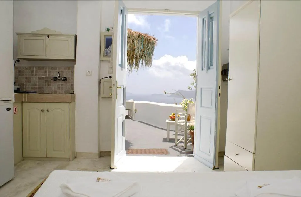 Room, Marizan Caves & Villas, Santorini, Santorini