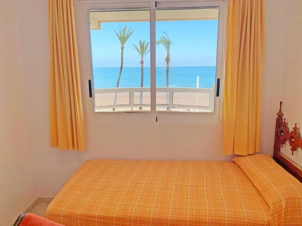APARTMENT CAPACITY 6 TWO BEDROOMS Room, Las Vegas 3000, Valencia