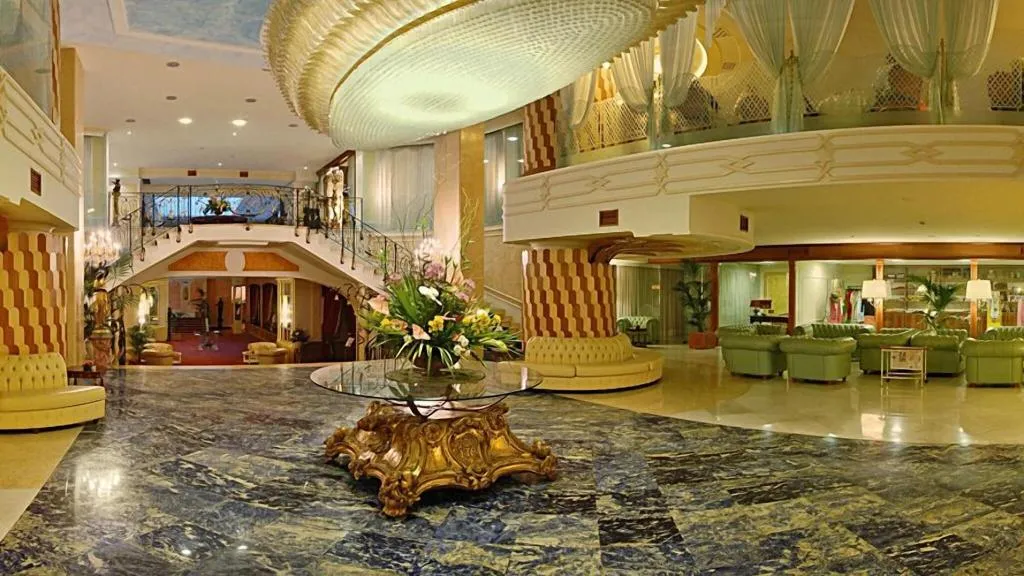 Lobby, Grand Hotel La Pace, Naples