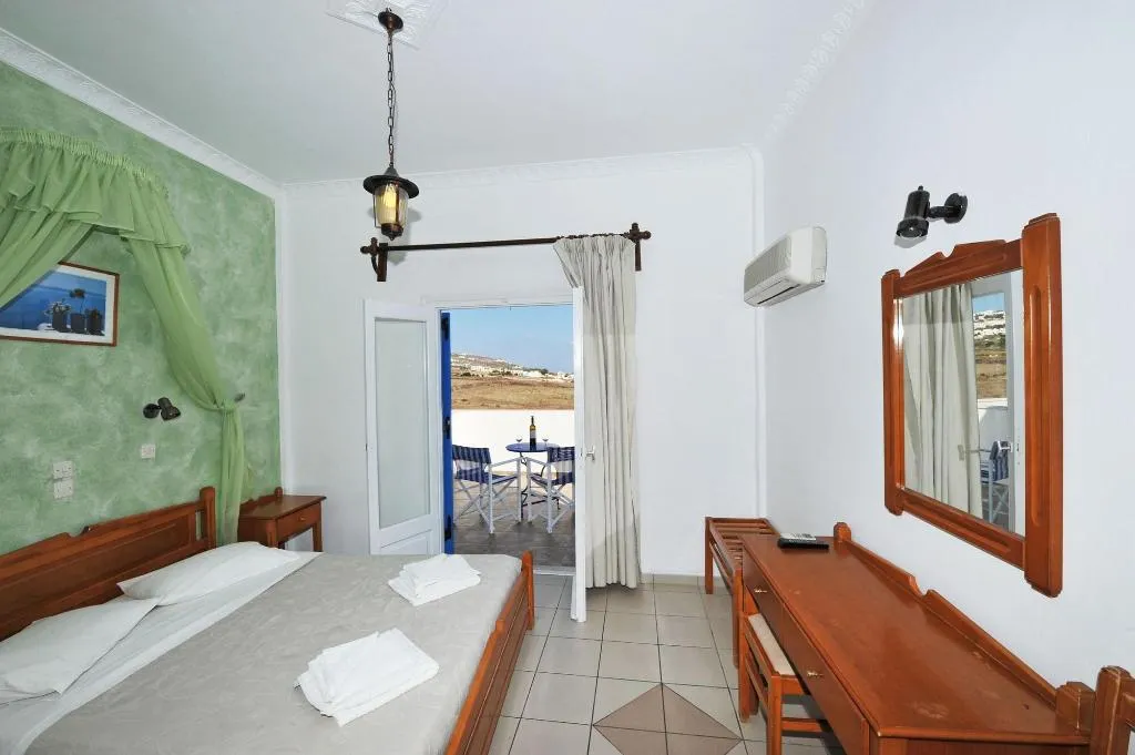 SINGLE STANDARD Room, Hotel Olympia, Santorini