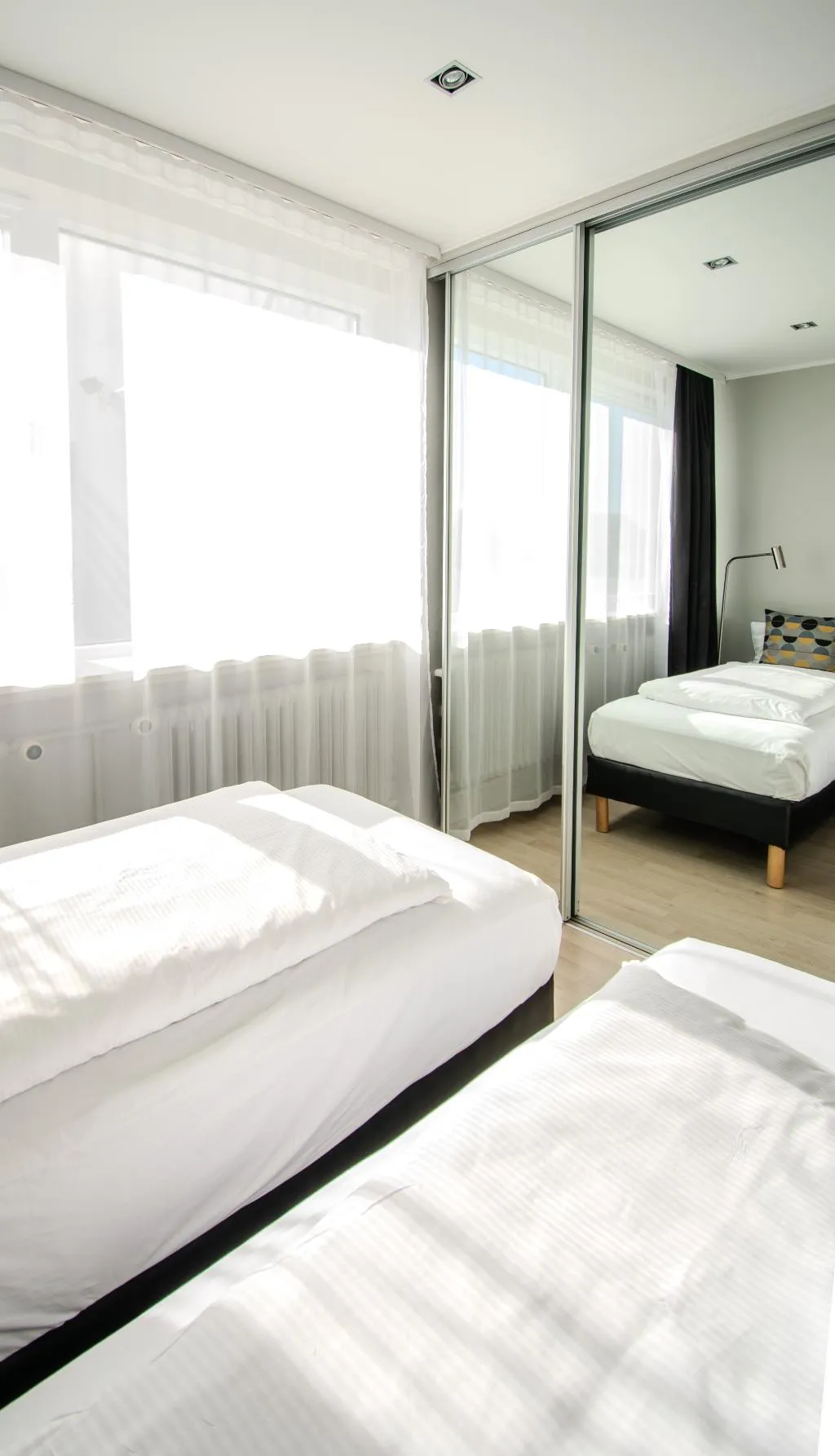 APARTMENT FOUR BEDROOMS Room, Mani Apartments, Reykjavik