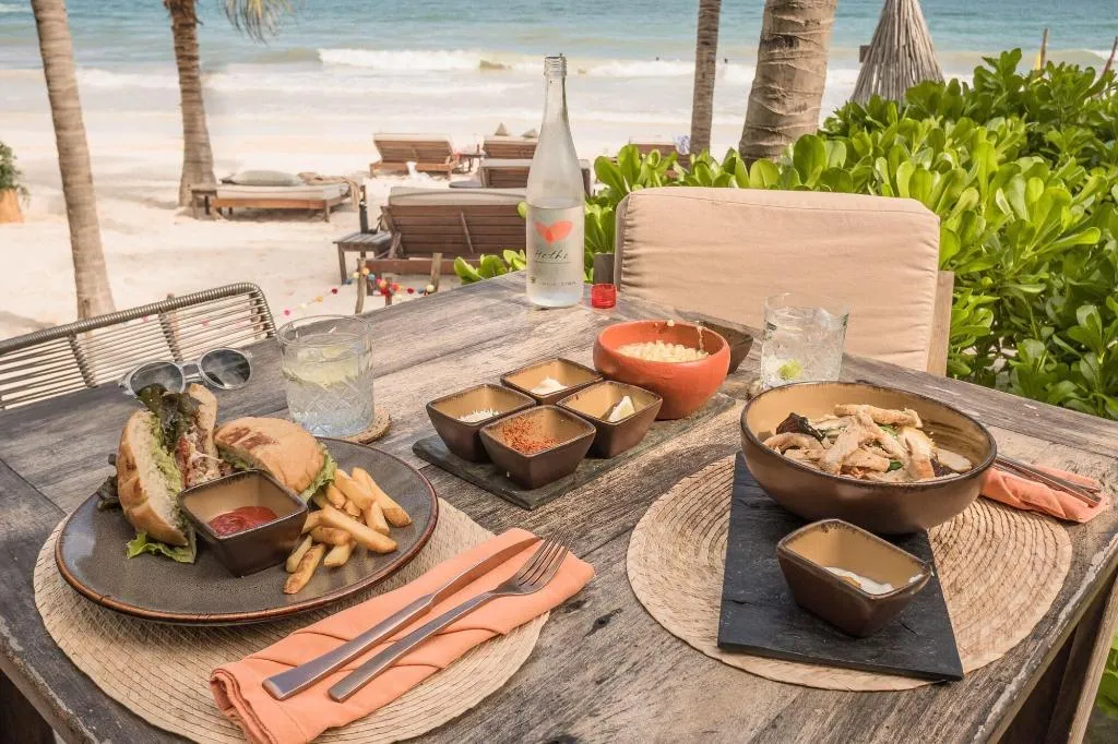 Restaurant, Delek Tulum, Cancun Area