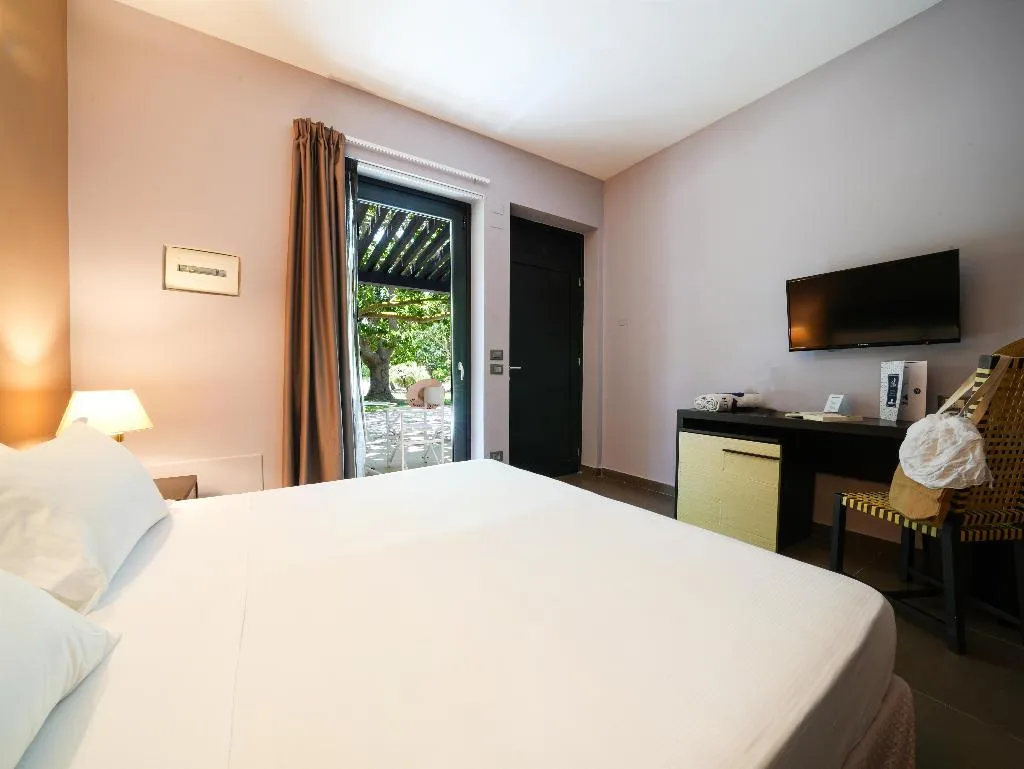 DOUBLE STANDARD Room, Le Dune Resort Bw Signature Collection, Catania