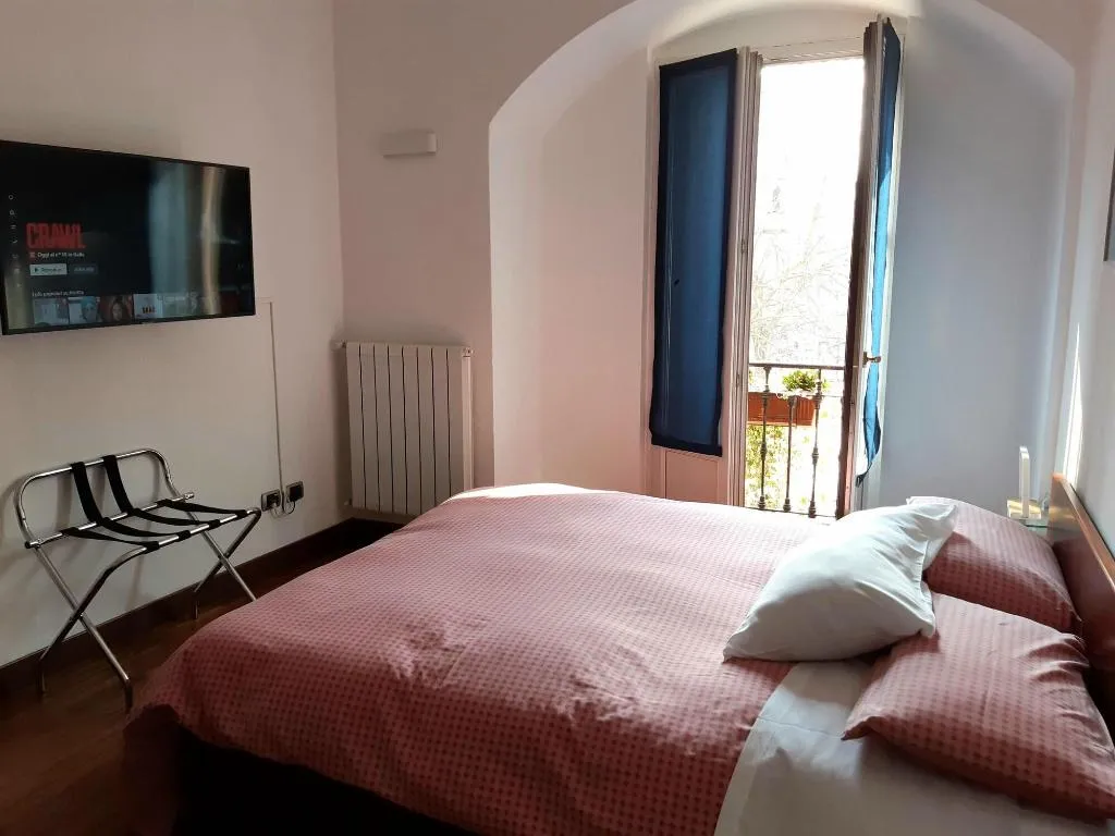 Room, Room Inn, Milan