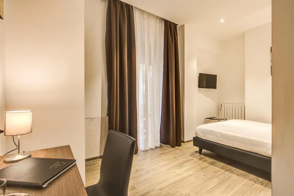 Room, House Garden, Rome