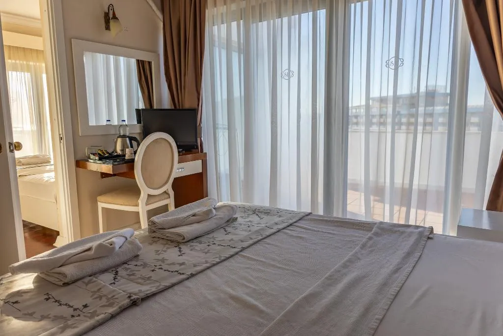 FAMILY ROOM CONNECTING ROOM Room, Sentinus Beach Hotel, Izmir