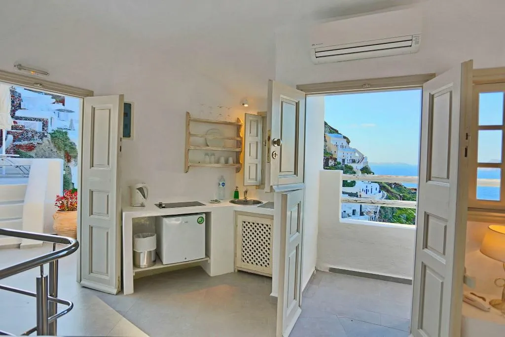 CAVE SEA VIEW HONEYMOON Room, Oia Mare Villas, Santorini