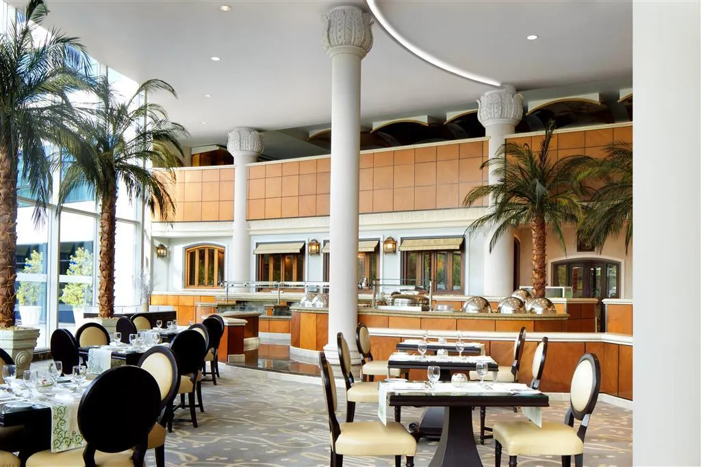 Restaurant, Sheraton Jumeirah Beach Resort, Dubai