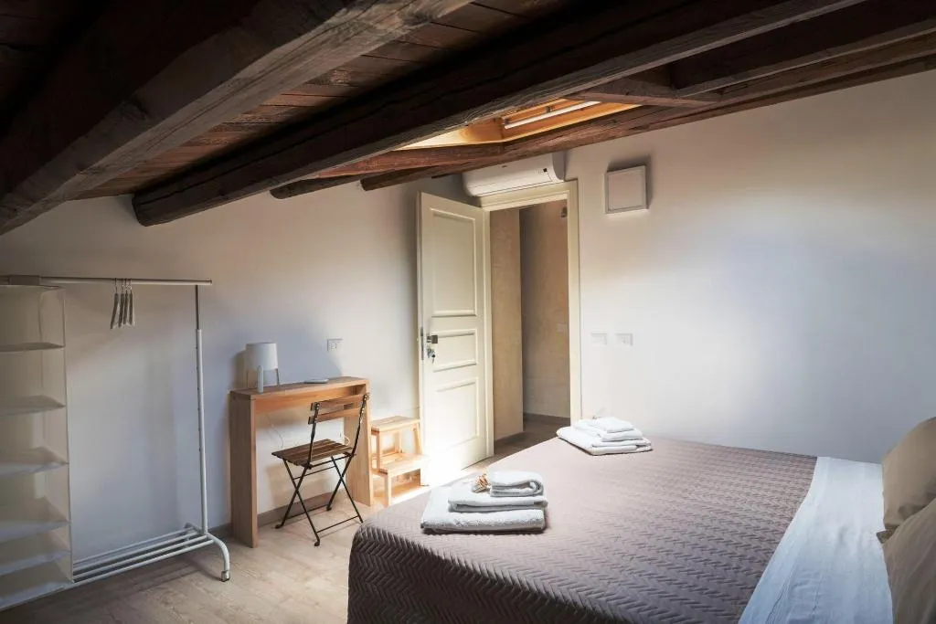Room, Le Pomelie Bed And Breakfast, Catania