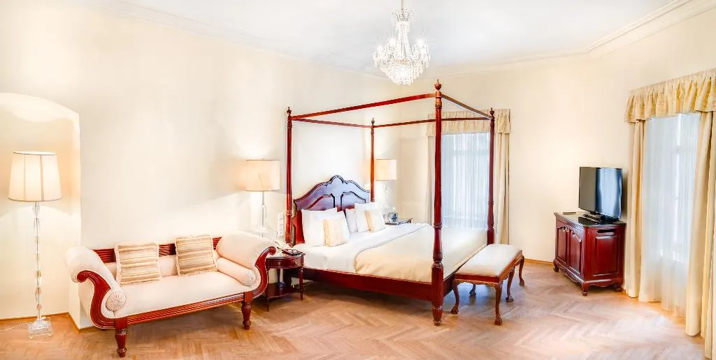 JUNIOR SUITE STANDARD Room, The Dominican, Prague