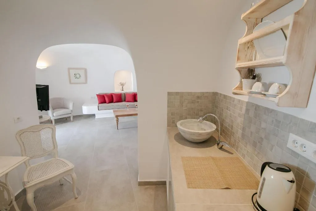 CAVE SEA VIEW HONEYMOON Room, Oia Mare Villas, Santorini