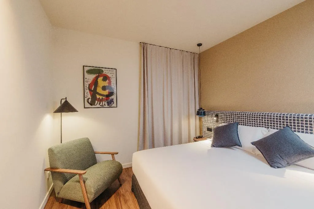 DOUBLE DELUXE Room, H. Regas, Barcelona